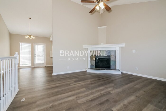 Building Photo - 809 Canter St