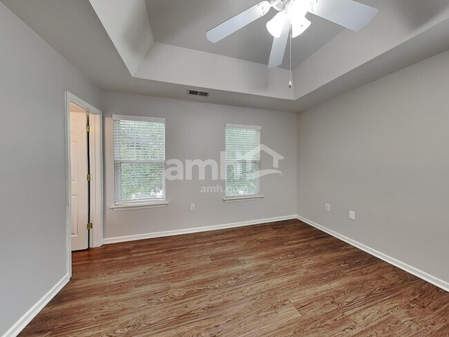 Building Photo - 4003 Semmes Ln