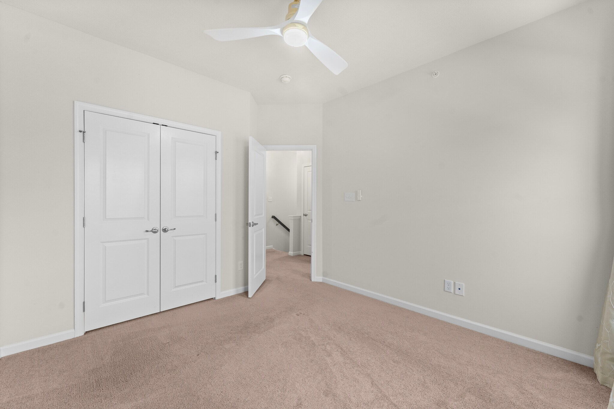 Building Photo - 2008 Hemlock Ln