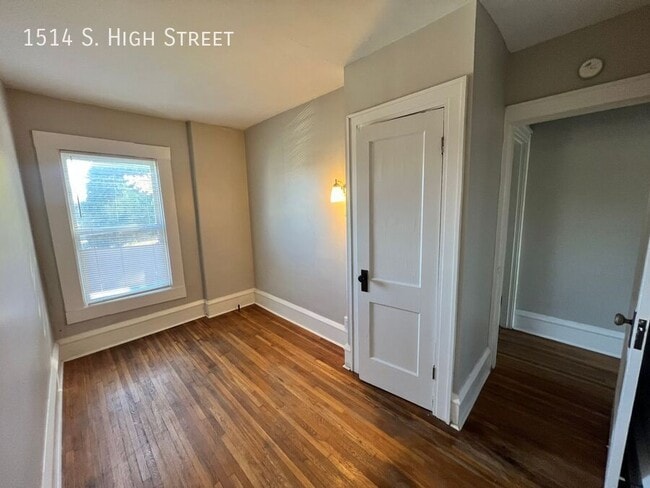 Building Photo - 1514 S High St