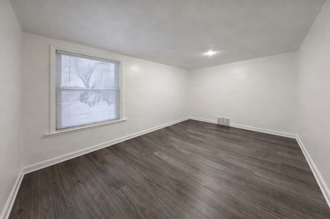 Building Photo - 12578 Camden Ave