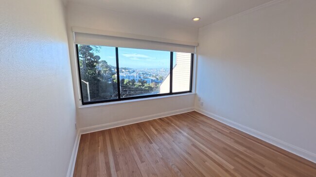 Building Photo - 5003 Diamond Heights Blvd
