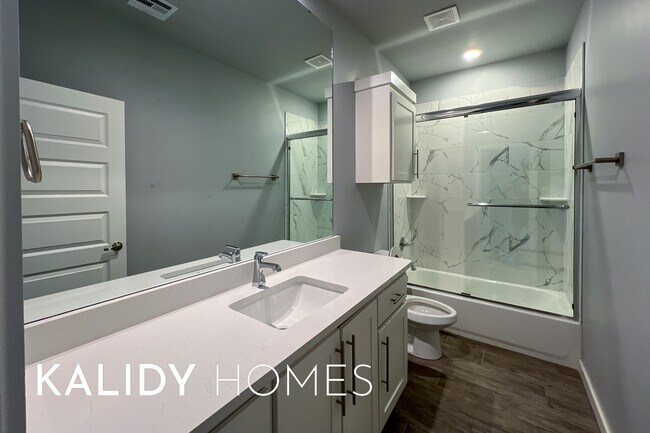 Building Photo - 12624 E Hefner Rd