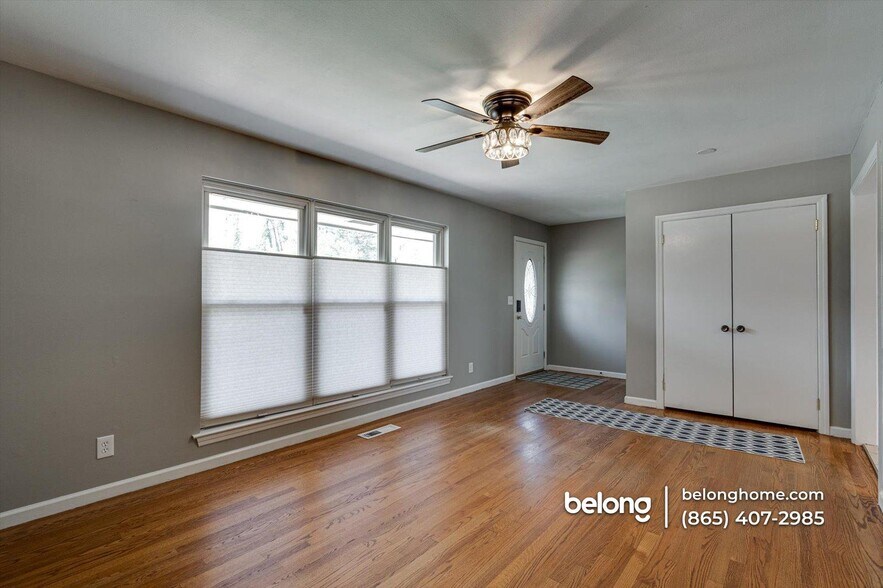 Building Photo - 2324 Mark Ln