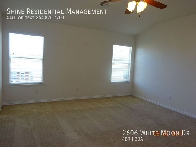 Building Photo - 2606 White Moon Dr