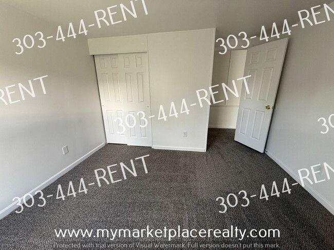 Building Photo - Spacious 3 Bedrooms and 2 bathroom home!!!