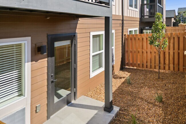 Building Photo - Edgewater Apartments: Tranquil Canal-Side ...