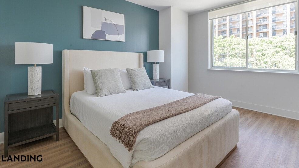 Building Photo - 1221 S Eads St