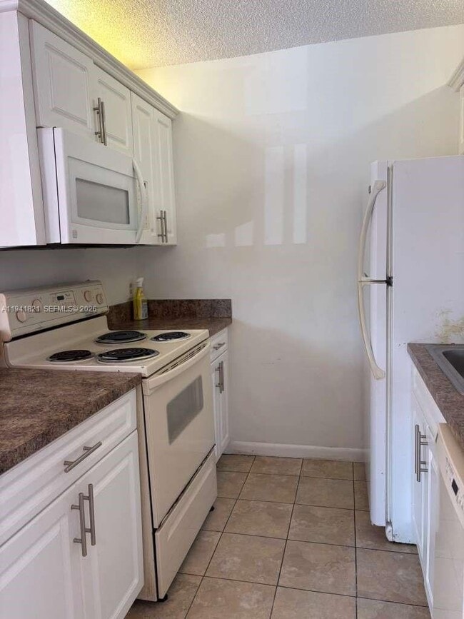 Building Photo - 17 Crossings Cir