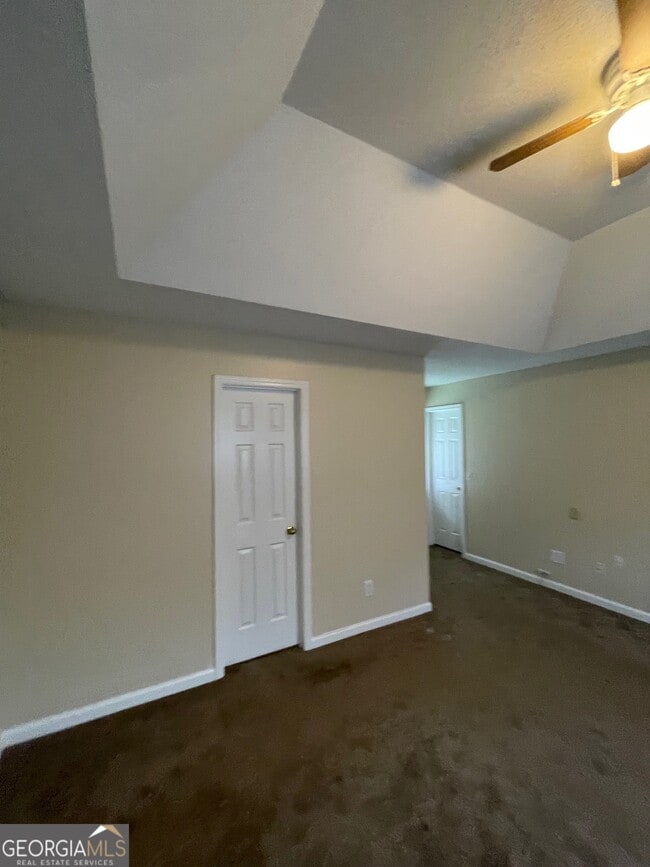 Building Photo - 81 Abbotsford Dr