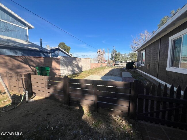 Building Photo - 43119 7th St E