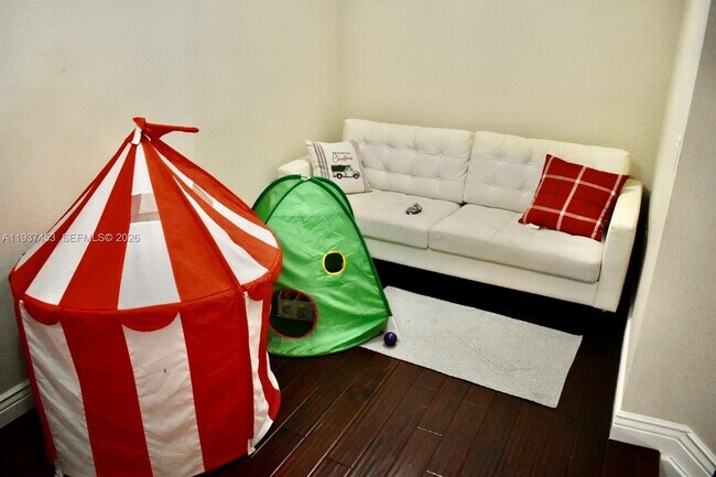 Building Photo - 1352 NW 129th Way