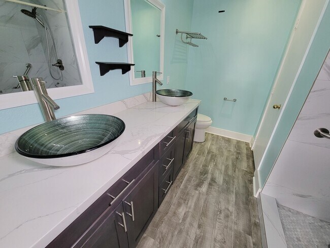 Building Photo - 714 Yawl Ct