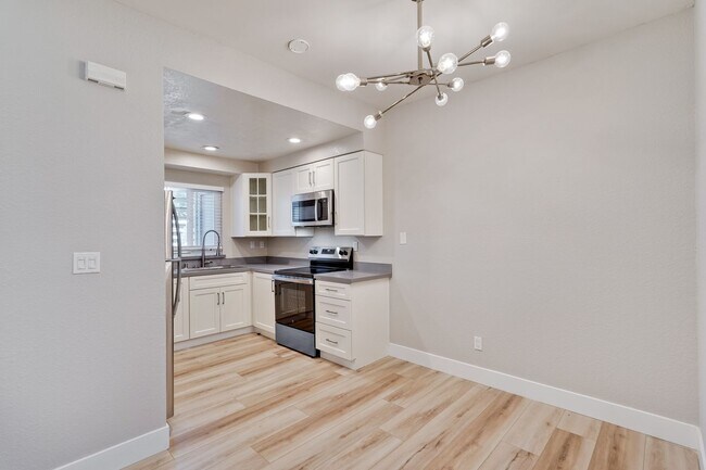 Building Photo - Welcome Home!!! - Great Location