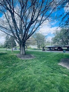 Building Photo - 1250 Lane on the Lake