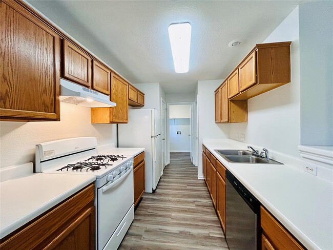 Building Photo - 8508 Apple Carrie Cove