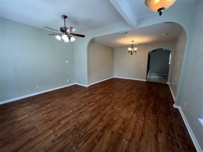 Building Photo - 4018 Ursuline St