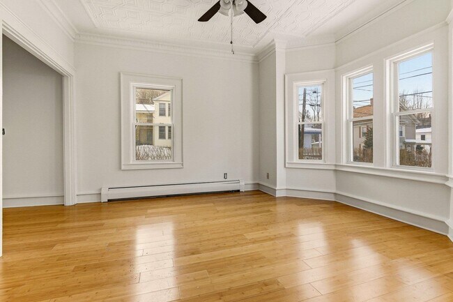 Building Photo - 72 Union St