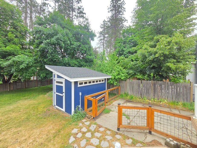 Building Photo - $2,600 - 3 Bed / 2 Bath Beautiful Craftsman Home by Manito Park