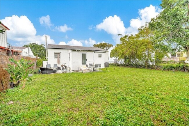 Building Photo - 274 NW 43rd St