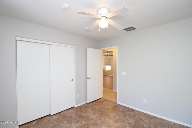 Building Photo - 2389 W Gold Dust Ave