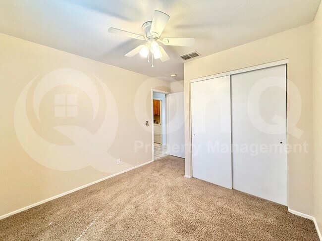 Building Photo - 2321 E Remington Pl