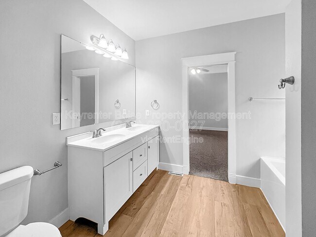 Building Photo - 2120 N Eagle Creek Ln