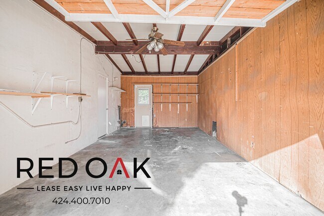 Building Photo - 15301 Woodruff Pl