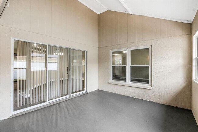 Building Photo - 11911 Hickorynut Dr