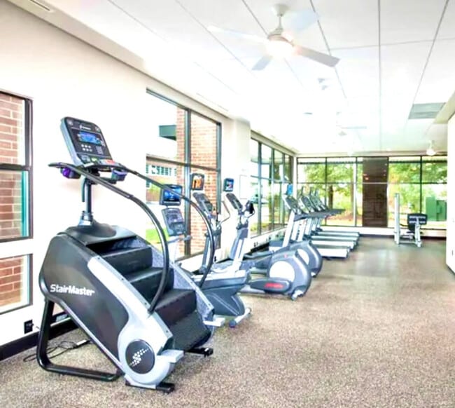 Building Photo - 455 14th St NW