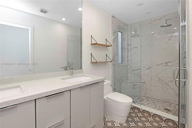 Building Photo - 3030 Bird Ave