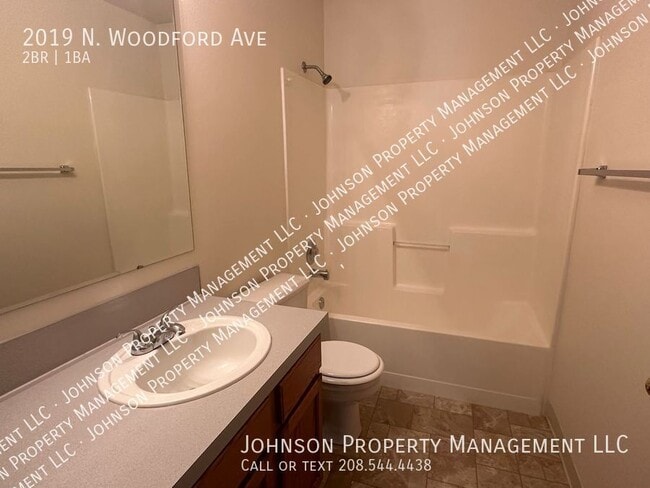 Building Photo - 2019 N Woodford Ave