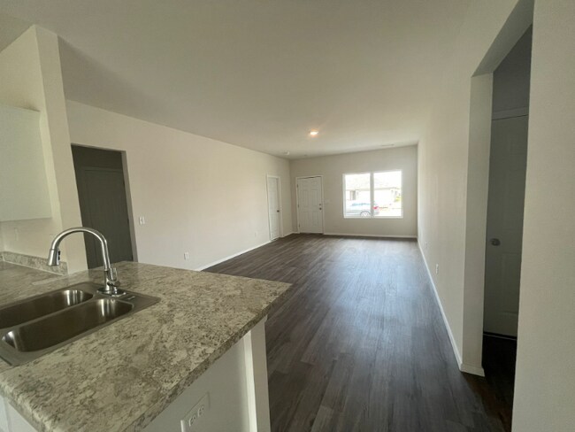 Building Photo - 2609 S Silver St