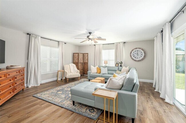 Building Photo - 4530 SE 14th St