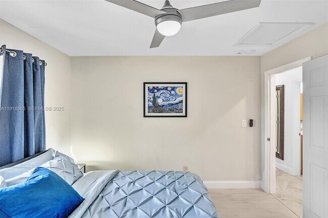 Building Photo - 2191 SW 27th Ln