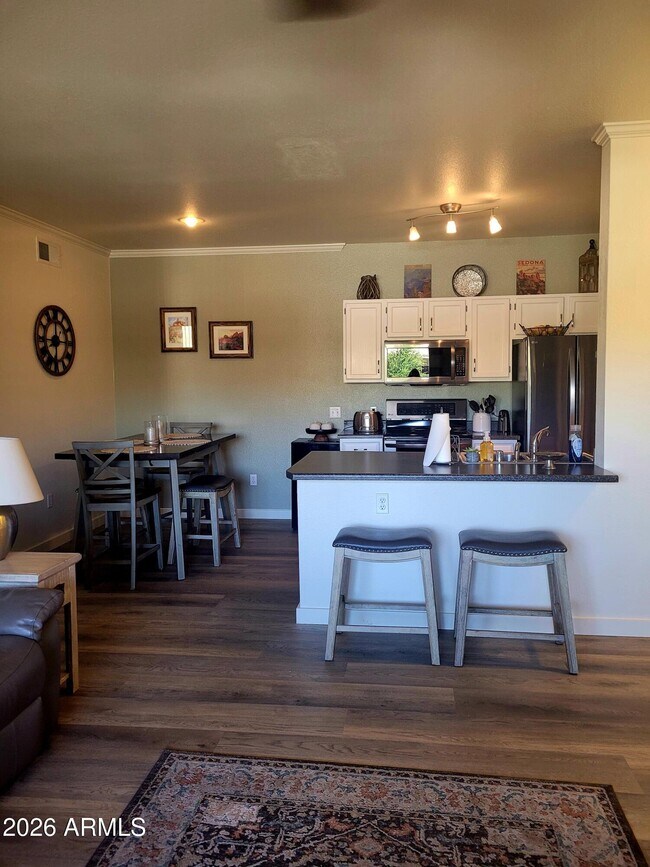 Building Photo - 16013 S Desert Foothills Pkwy