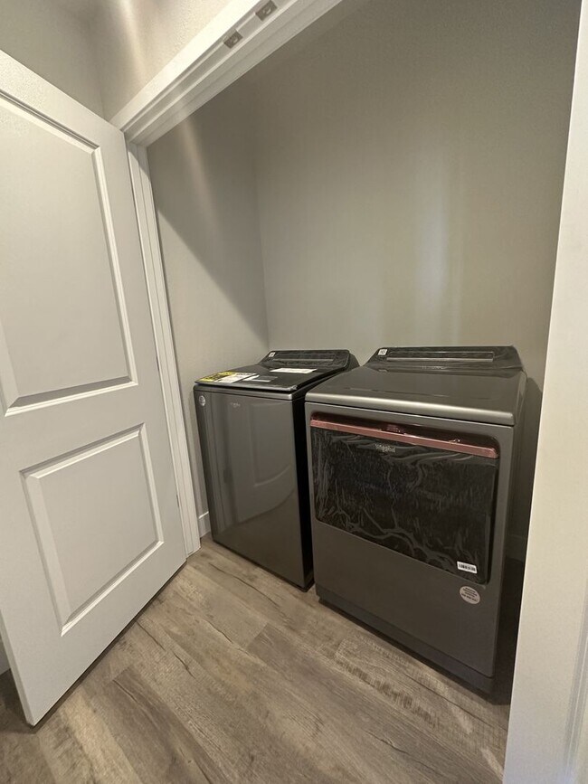 Building Photo - 4873 Crivelli Ct