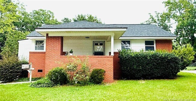 Primary Photo - 463 McRae Dr