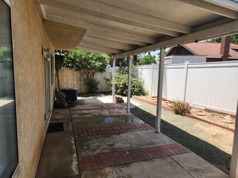 Building Photo - 13079 Winterpark Way