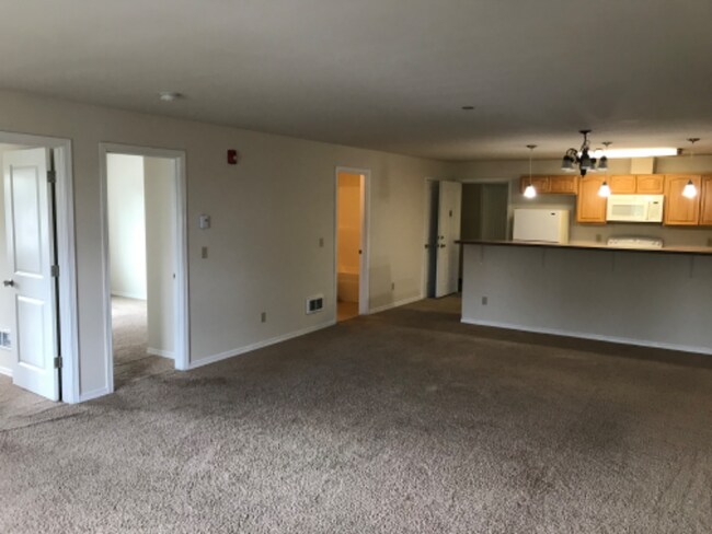 Building Photo - 4220 S 164th St