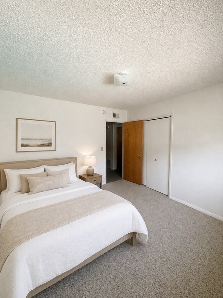 Master Suite - 4360 Watkins Dr