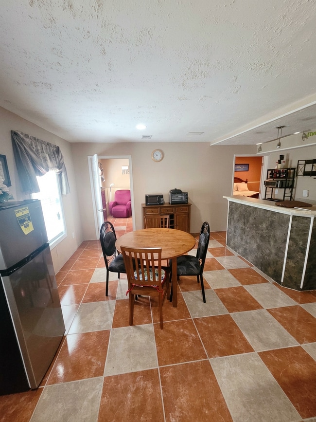 Building Photo - 311 Springs Crossing