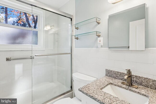 Building Photo - 4406 Rosedale Ave