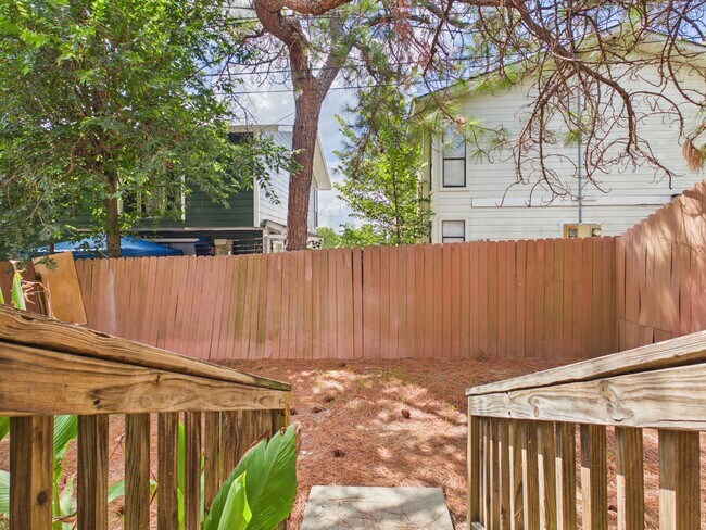 Building Photo - 2007 Monito Way