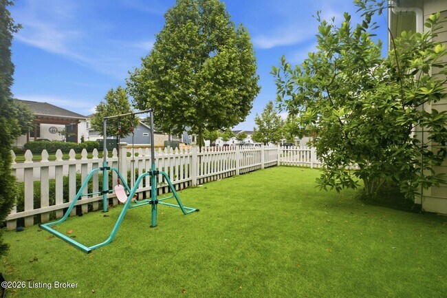 Building Photo - 6300 Mistflower Cir