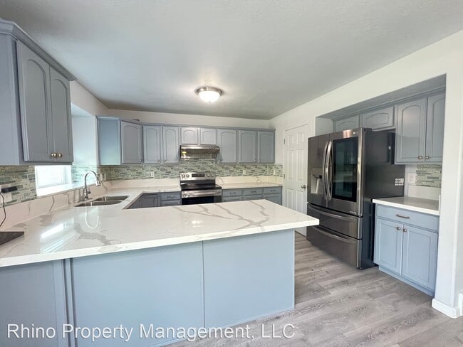 Building Photo - 3 br, 2.5 bath House - 2926 S Sefton Dr