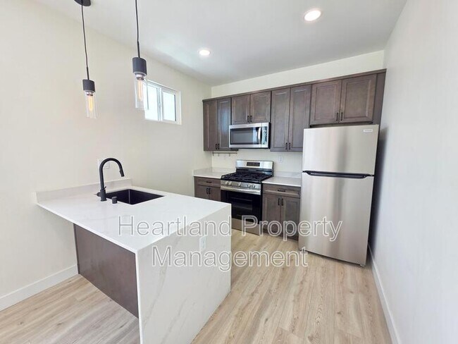 Building Photo - 3348 Lockwood Dr