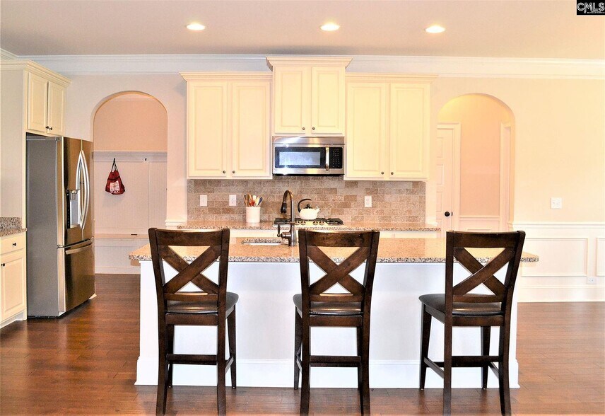Building Photo - 304 White Oleander Dr