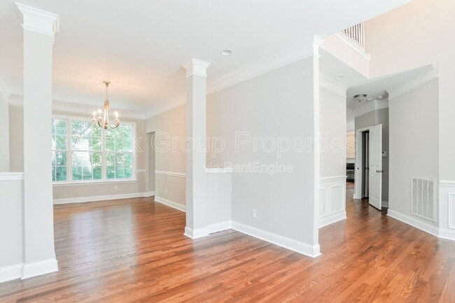 Building Photo - 7356 Sedgebrook Dr W