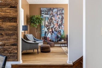 Building Photo - 4210 Clinton Ave